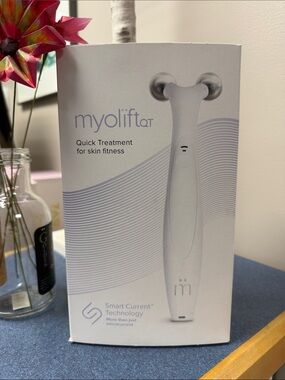 Facial Toning Device — White